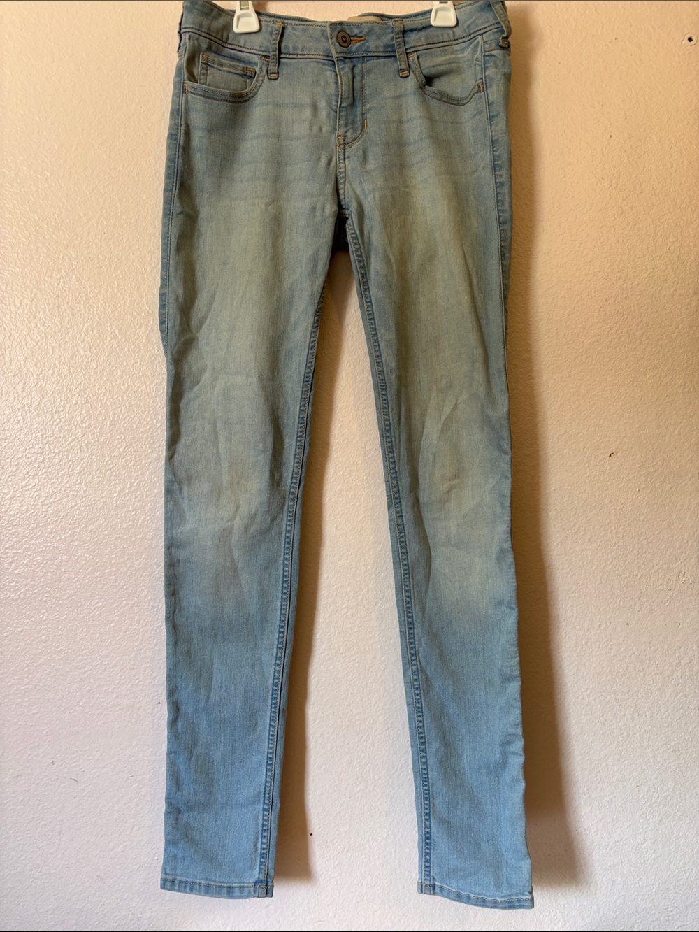 HOLLISTER Super Skinny Light Wash Jeans Size 3R (W26 L31)
